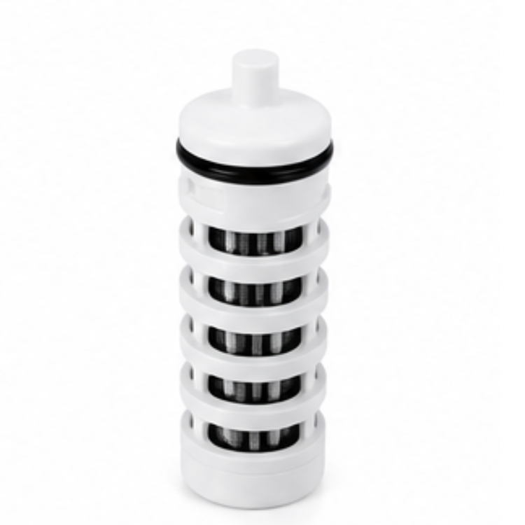 0,5 l bottle with filter water