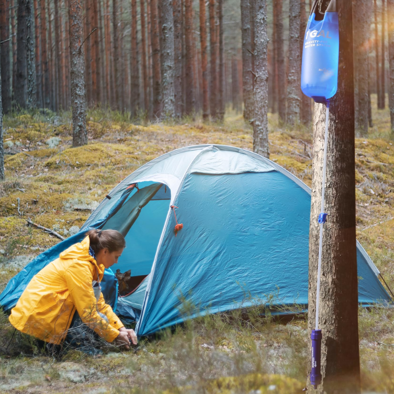 Gravity water filter camping
