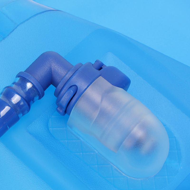 Gravity water filter camping