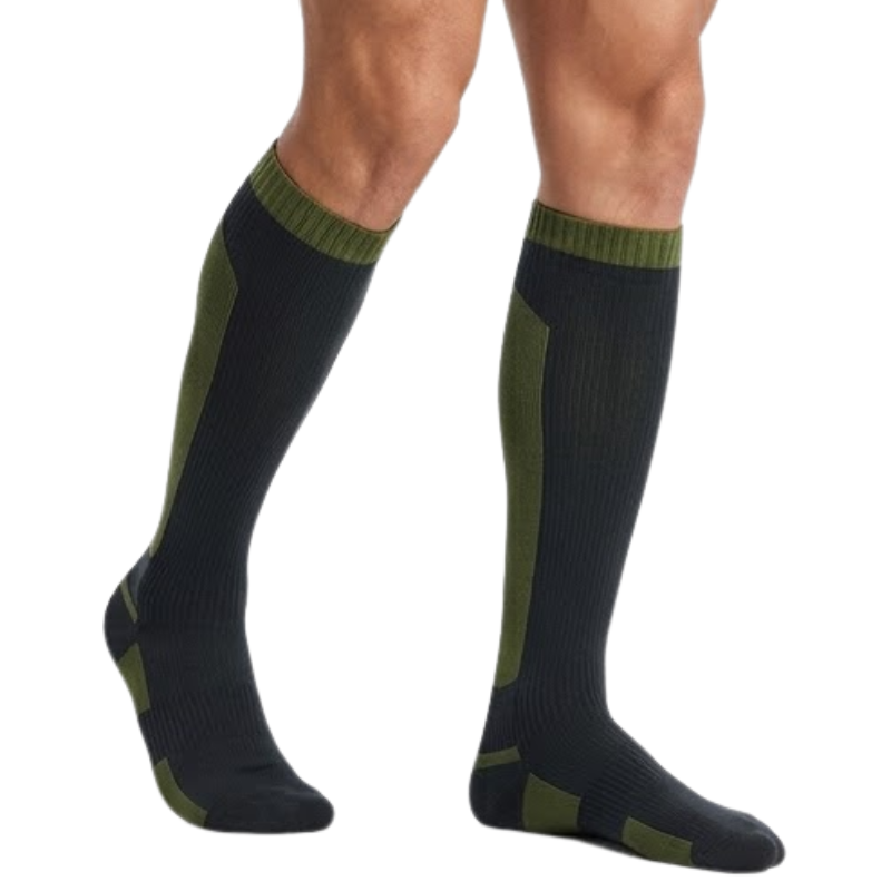 Water-repellent long socks