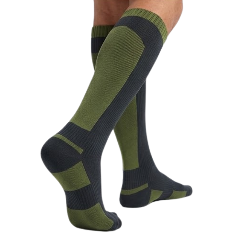 Water-repellent long socks
