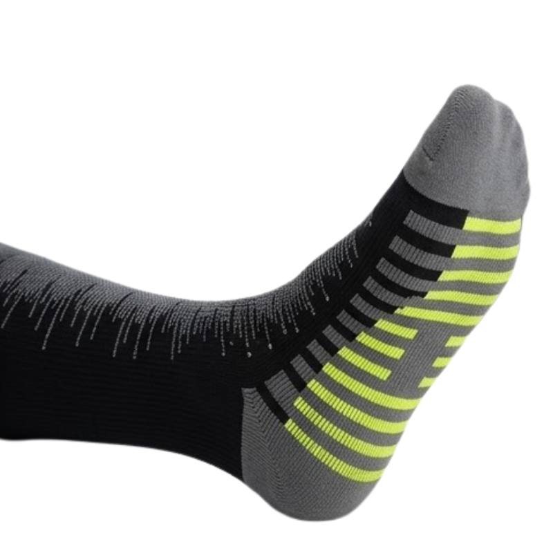 Water-repellent long socks