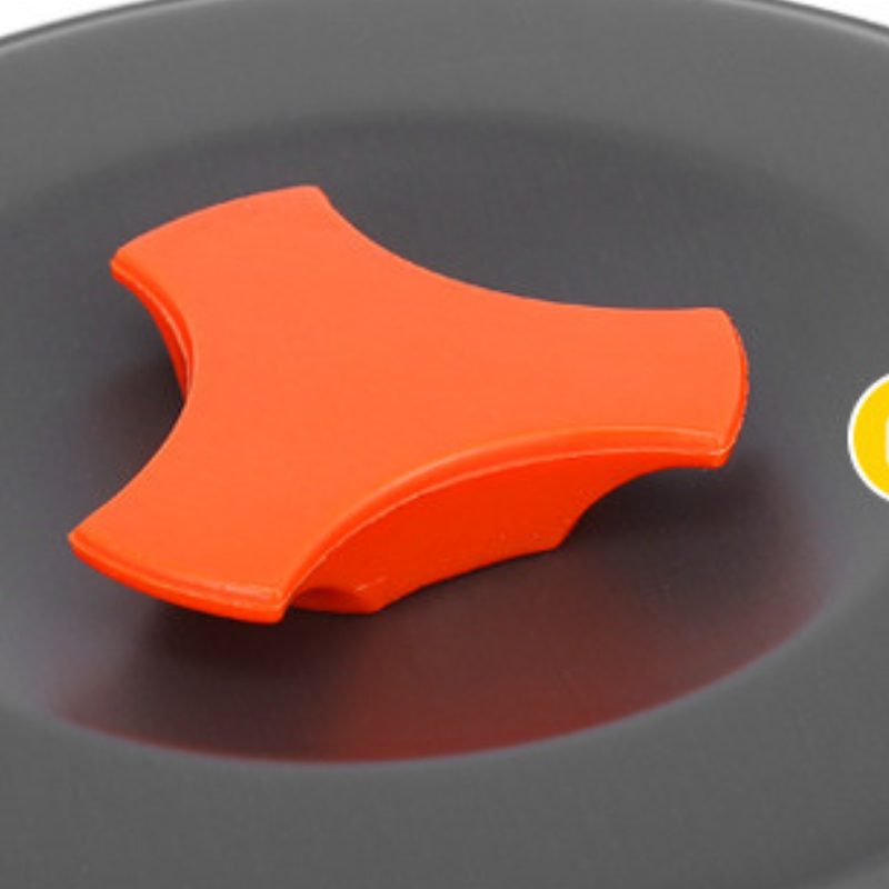 Camping pots and pans set