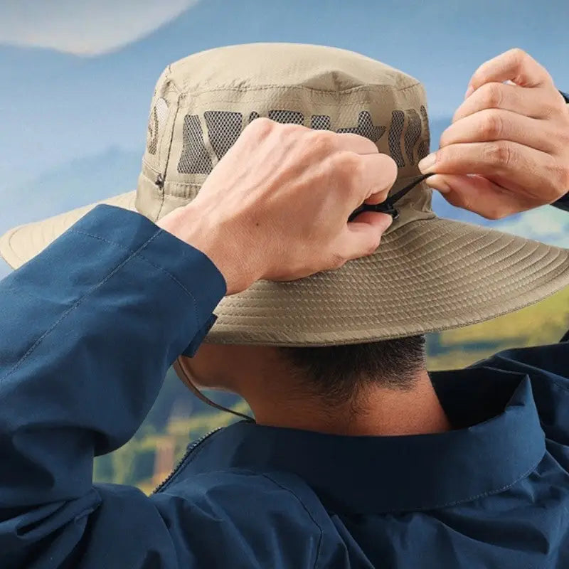 Adjustable bush hat