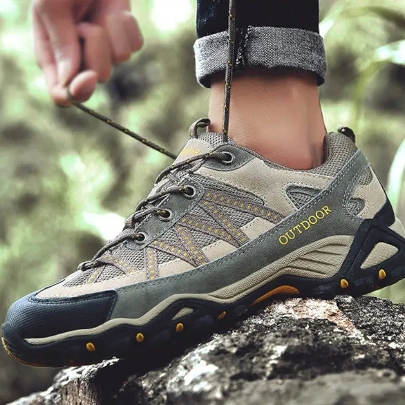 Chaussure de marche tout terrain