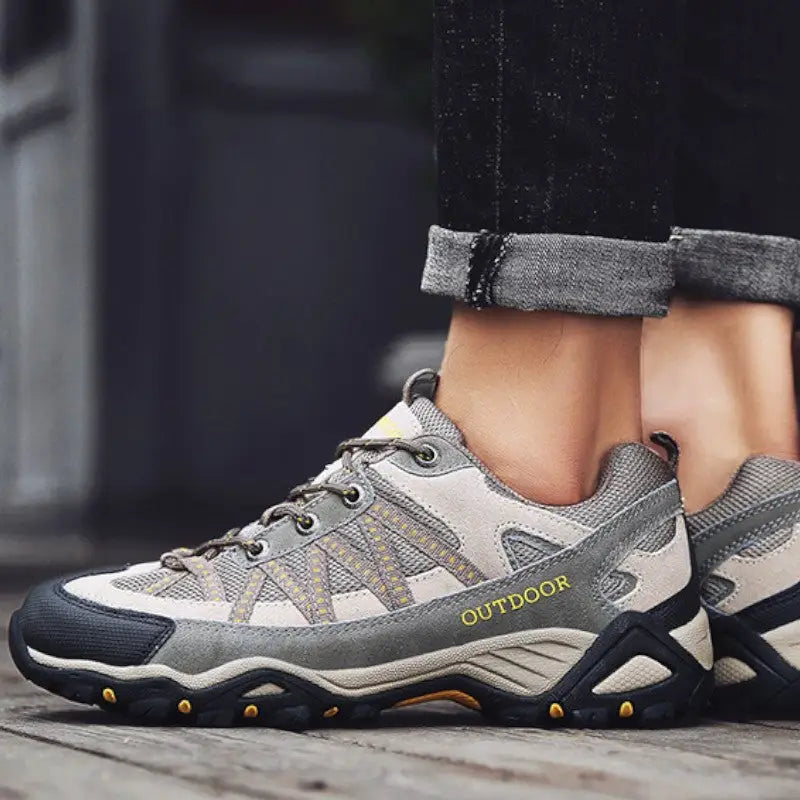 Chaussure de marche tout terrain