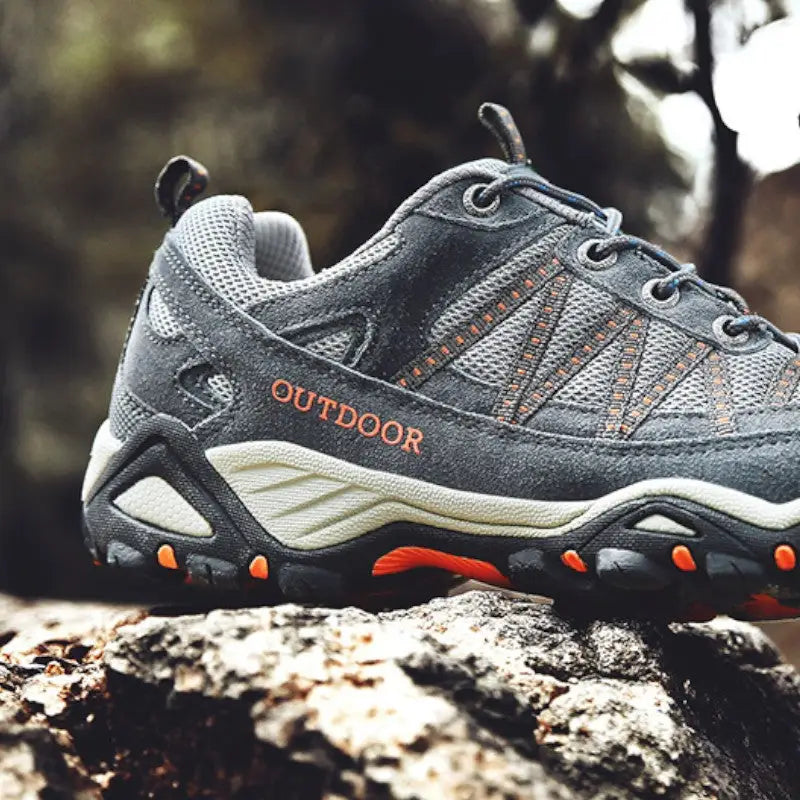 Chaussure de marche tout terrain