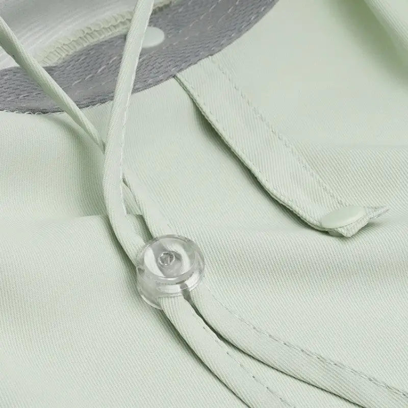 Female packable bush hat