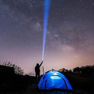 Lampe torche puissante tactique