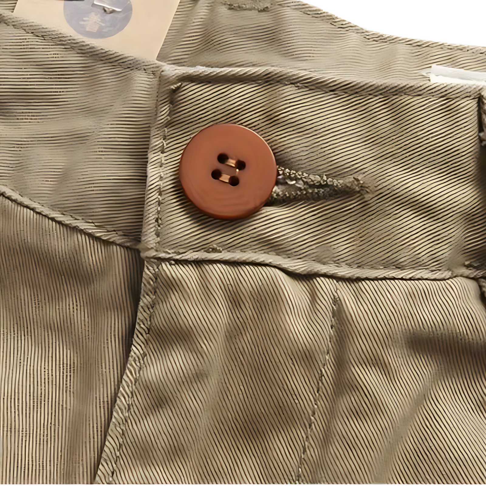 Men’s belted cargo shorts