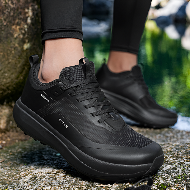 Lightweight hiking tactical boots