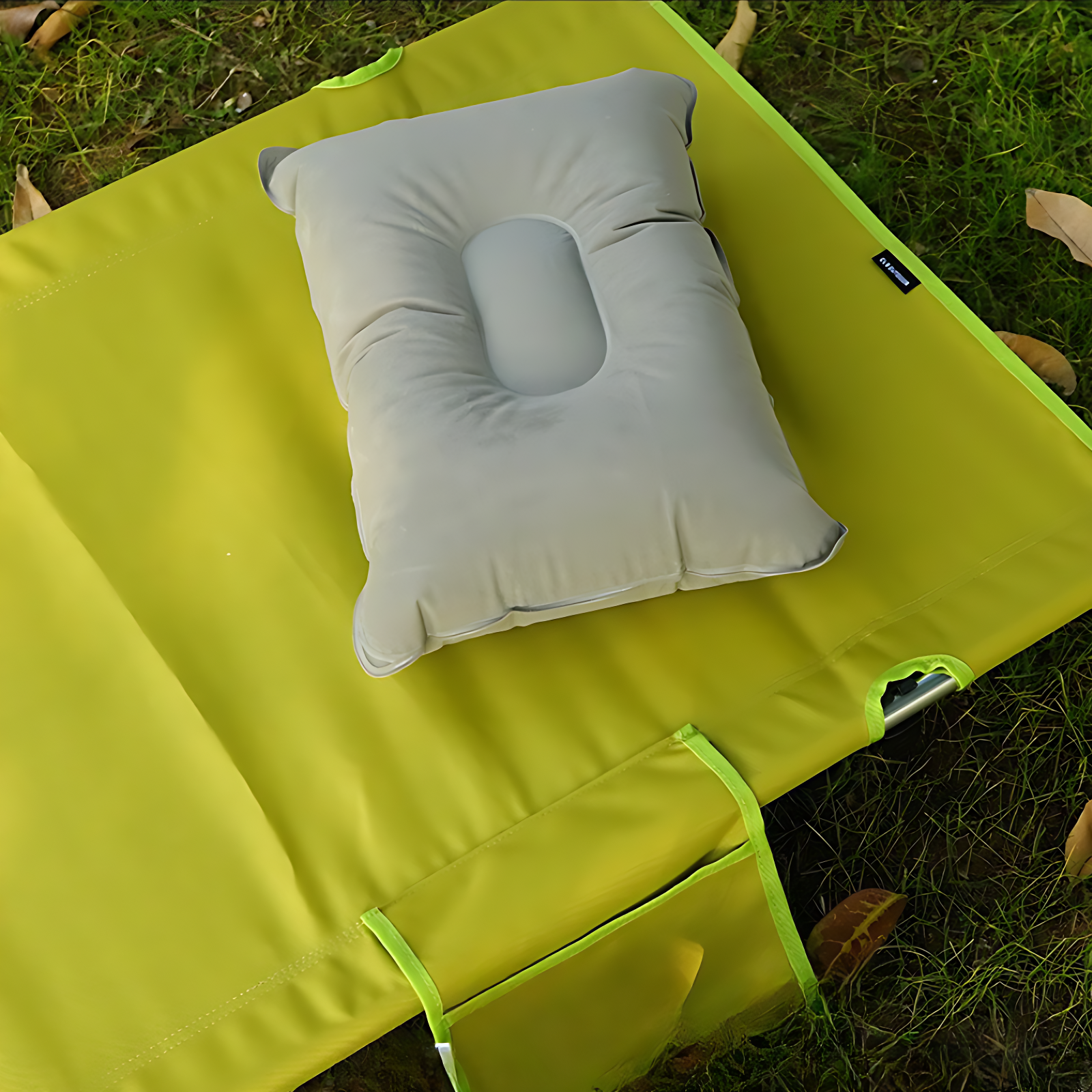 Ultralight folding camp bed