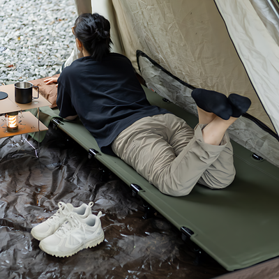 Ultralight folding camp bed