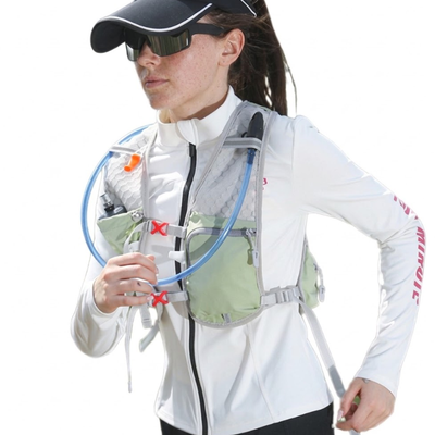 Running hydro pack trekking