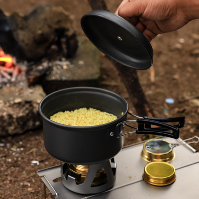 Camping pots and pans set