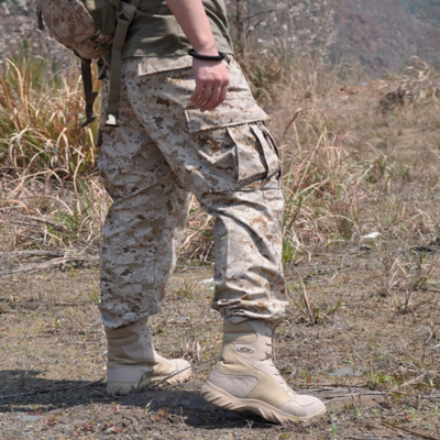 camo cargo pants beige
