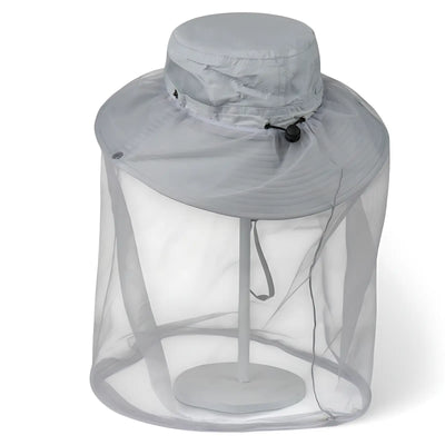 Chapeau randonnée avec moustiquaire
