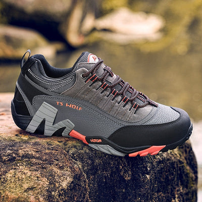 Lightweight tactical hiking shoes