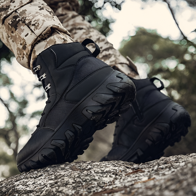 Outdoor tactical boots