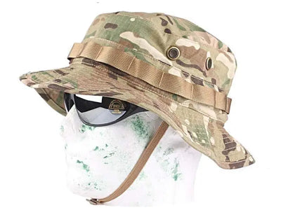 Short brim bush hat