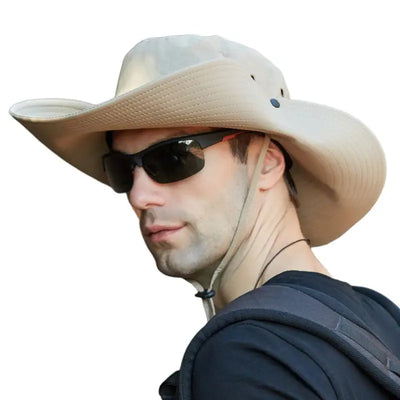 Wide brim bush hat