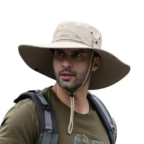 Wide brim bush hat